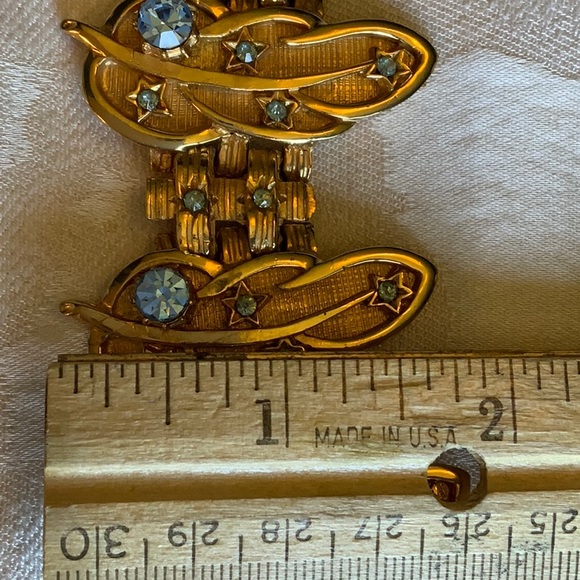 Vintage Gold Leafy Feather Design Bracelet Inlaid with Turquoise Rhinestones - Picture 6 of 6